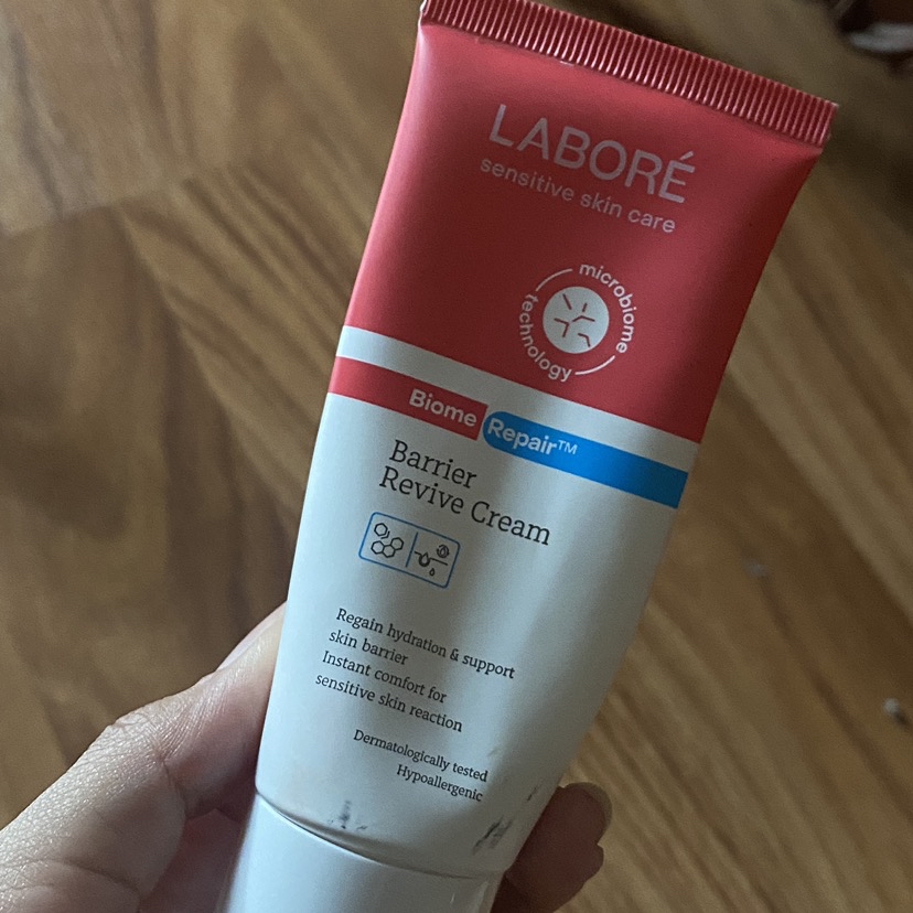 BiomeRepair™ Barrier Revive Cream imgfdn-e0d2cc66-f415-497f-9131-a29563ee50cf