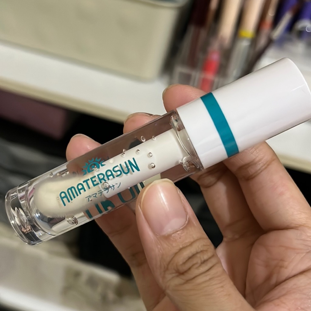 Lip Oil SPF 30 PA ++++ imgfdn-7487cc9c-6cd2-4179-8bd9-dd7756cb4918