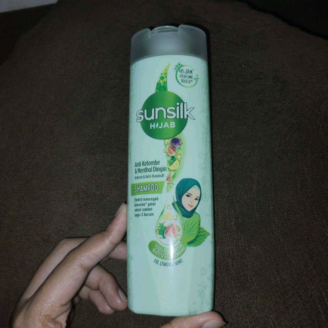 Hijab Recharge Refresh and Anti-Dandruff imgfdn-25499312-cdd0-4d81-a1c2-e3ceabf38d34
