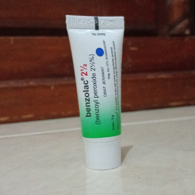 2.5 - Benzoyl Peroxide 2.5% imgfdn-84d1937e-0780-460e-91c9-5d3937848f4a