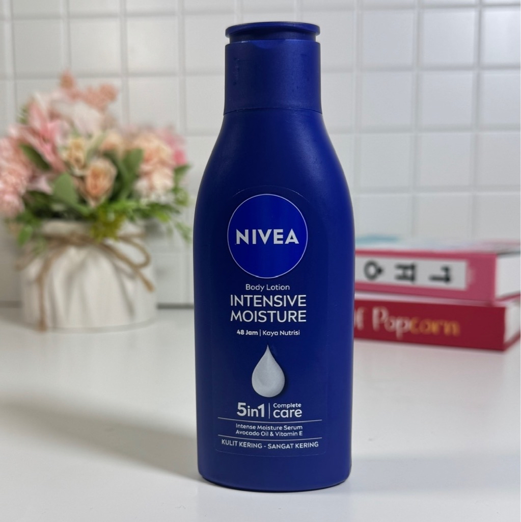 Intensive Moisture Body Lotion imgfdn-92e86a5c-23f5-4bf3-b09b-ef15d3cb957e