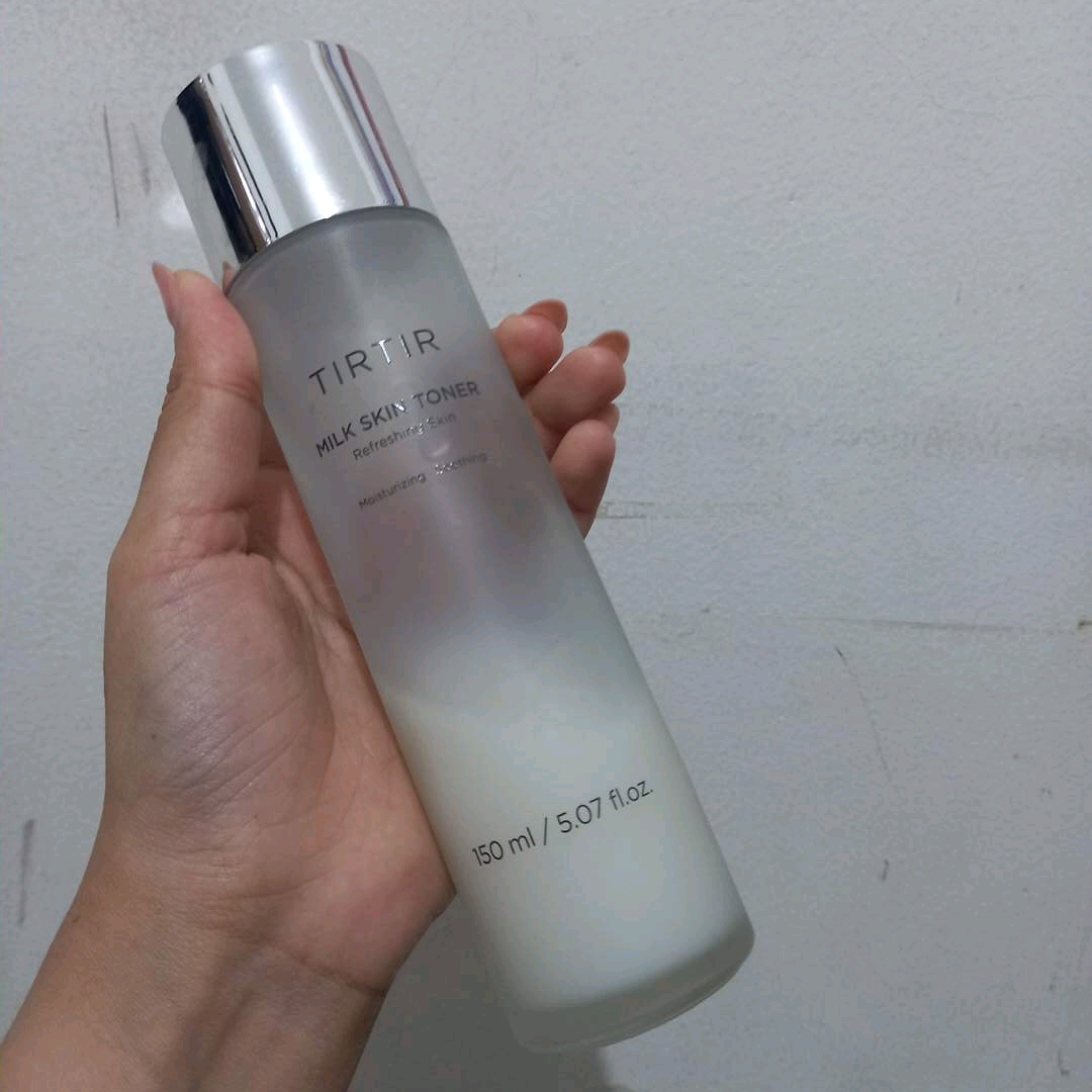 Milk Skin Toner imgfdn-172dbd63-d028-4116-8314-bb1b72c17373