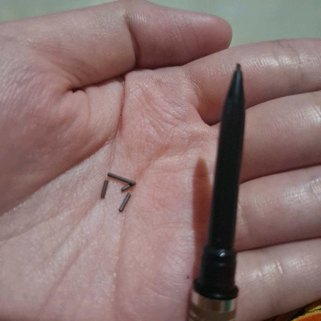 Microslim 4D Eyebrow Pencil - Chocolate imgfdn-e31dcb56-d9b1-4713-aa3b-16f19a65df31