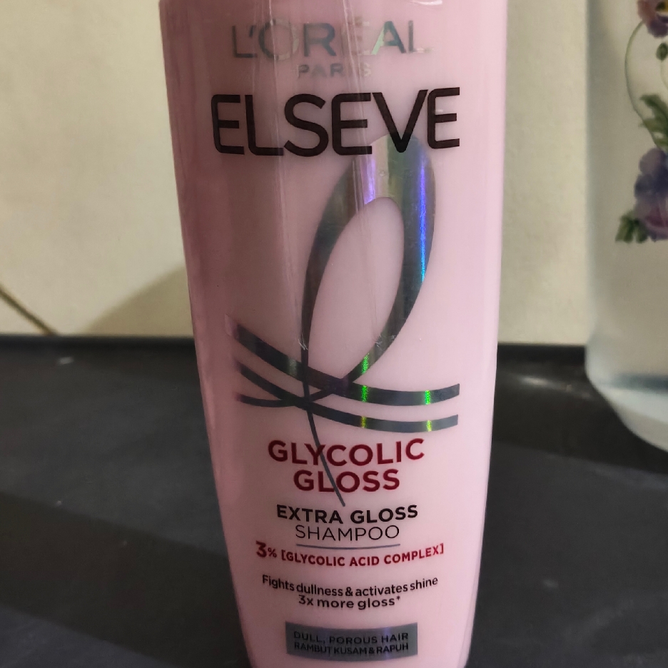 Elseve Glycolic Gloss Shampoo imgfdn-dee7aa7c-5538-43d6-8c48-aef1e700ea34