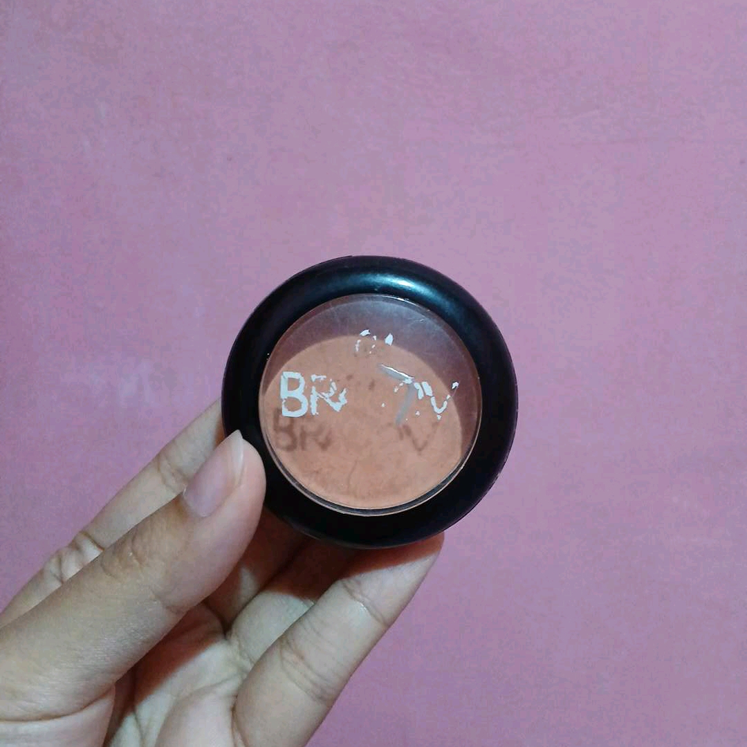 BRASOV Blush On - 01 imgfdn-5cbbdeb4-ad5a-48cf-a08c-c74cab9ddbba