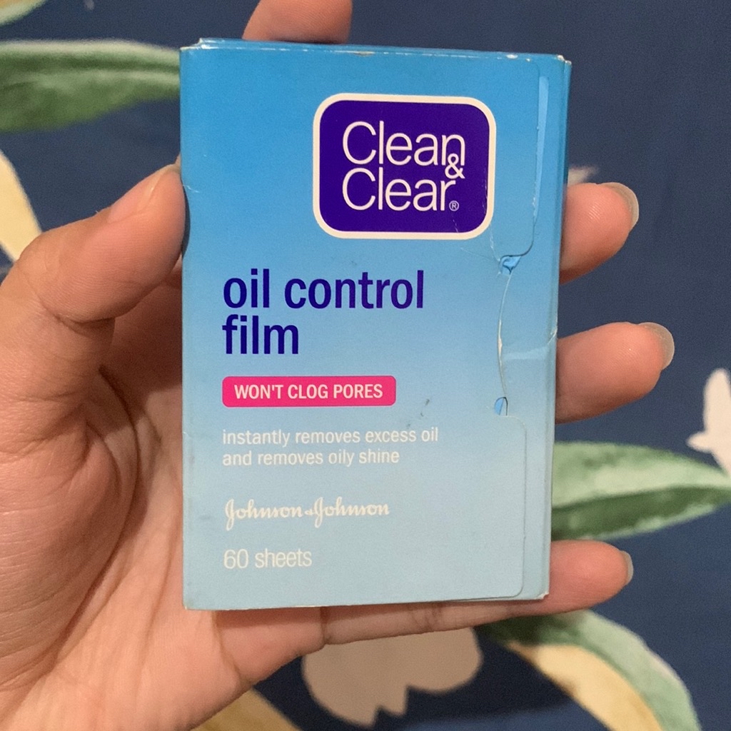 Oil Control Film - Blue imgfdn-d006f20c-7b8f-42ed-a42c-70b7df60a937
