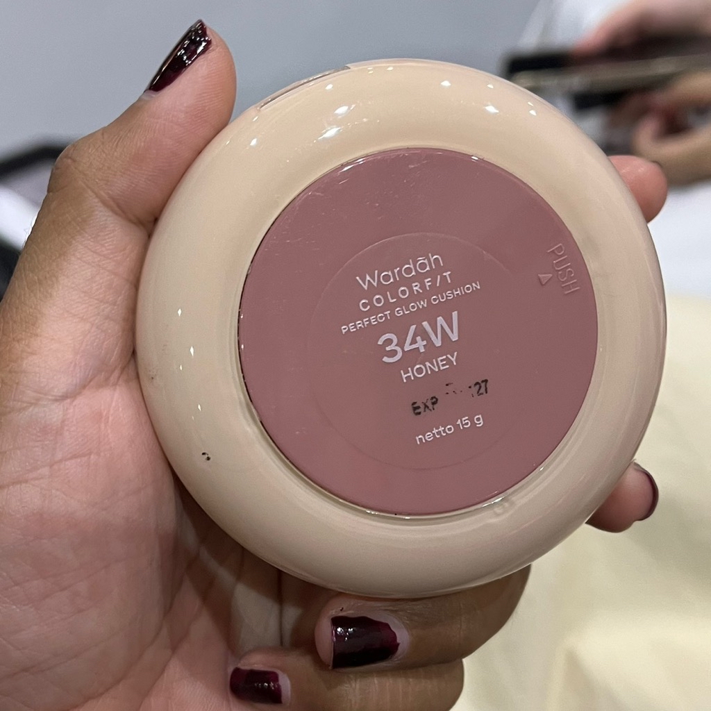 Colorfit Perfect Glow Cushion - 34W Honey imgfdn-10435f4b-c067-4621-91e1-856902a83c65