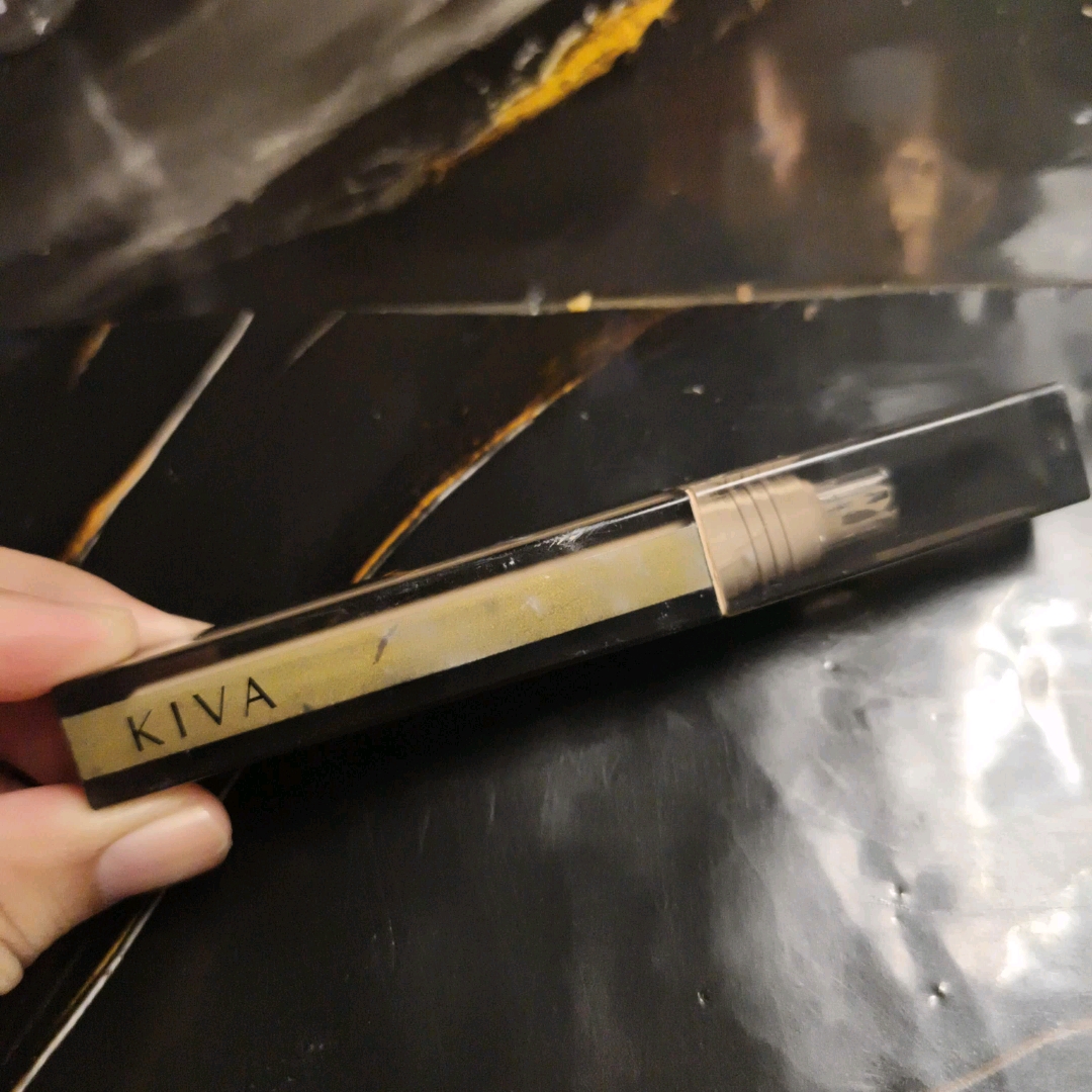Perfect Touch Creamy Concealer - Ivory imgfdn-2af2eebf-54fe-4068-b438-38f8f06a2bc4