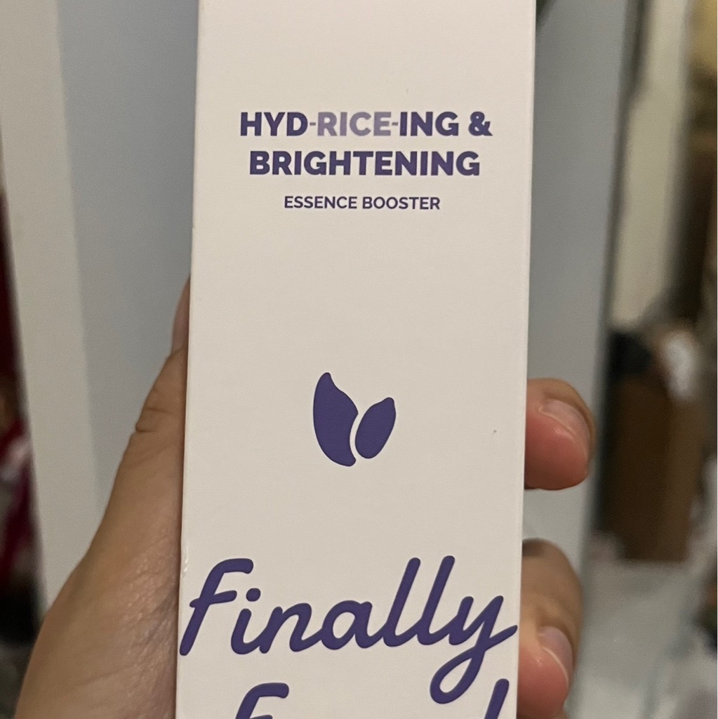 Hyd-rice-ing & Brightening Essence Booster imgfdn-50b20945-b569-4004-90f6-476d2aa3cbe9