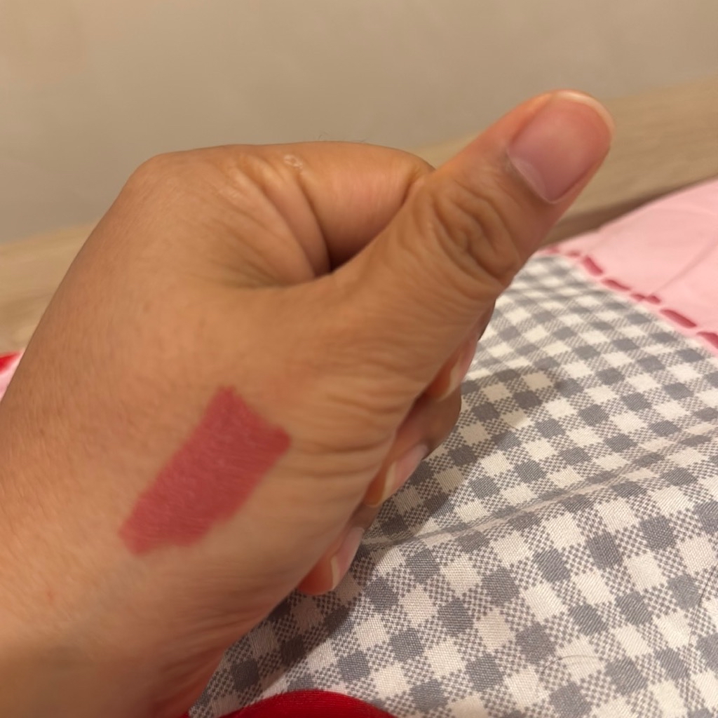Lip Velvet - 01 Pretty Please imgfdn-afed9f56-f042-4240-b466-cc1f85d9b41d
