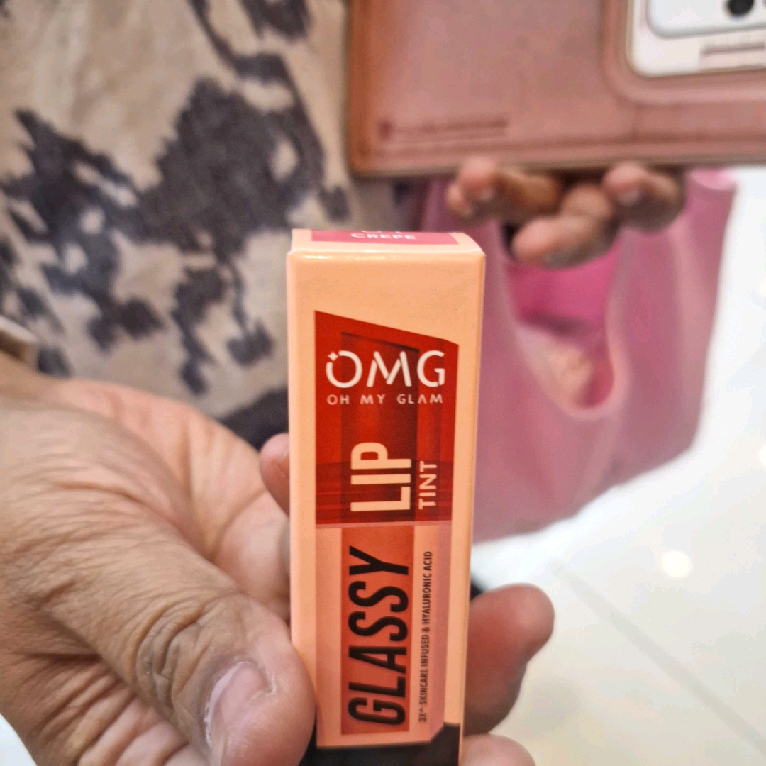 Oh My Glam Mattelast Lip Cream - 26 Extra  imgfdn-4264b1fd-574c-49c5-ba74-9f1d3722a39f