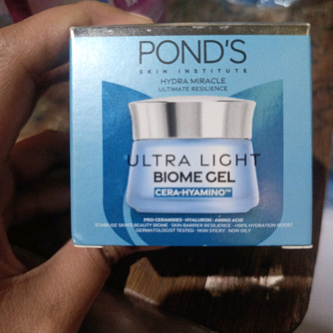 Hydra Miracle Ultra Light Biome Gel imgfdn-a3c6c79c-ce66-4bb1-8712-7543026b96d4