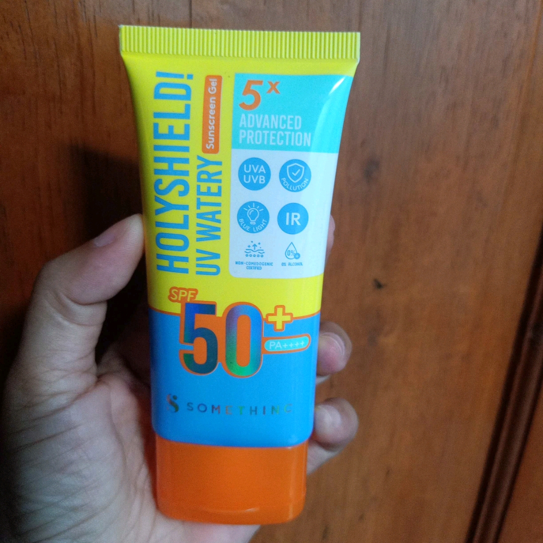 Holyshield! UV Watery Sunscreen Gel SPF 50+ PA++++ imgfdn-2ce65d40-9c9a-4544-ad3d-1711a956877e