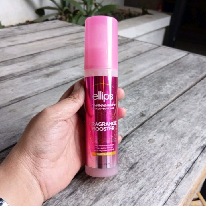 Vitamin Hair Mist - Sweet & Silky imgfdn-46b2003b-7fa3-450a-9eff-24cb7768ce9e