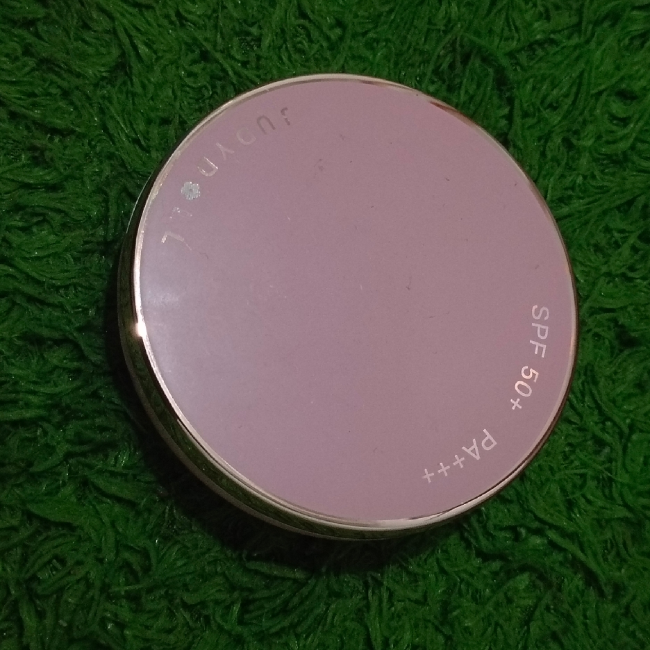 Two Way Cake SPF 50+ PA+++ - Vanilla imgfdn-7af7eeb9-a9db-42f8-98fd-1cf7b763ccfe