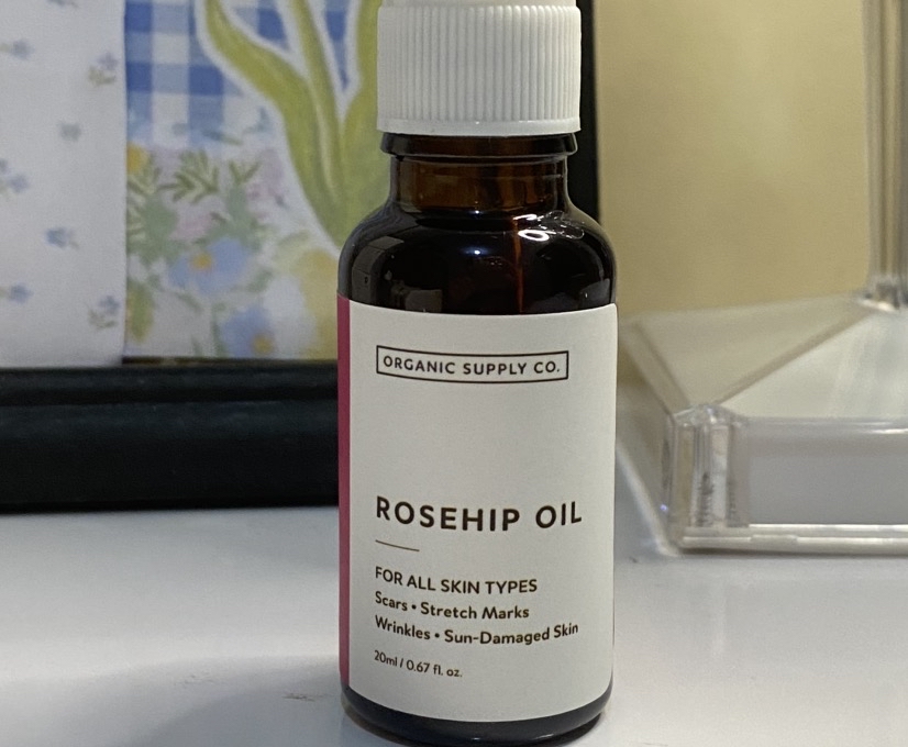Rosehip Oil imgfdn-4318f88f-78b1-4134-8ebb-71420aa0e3a2