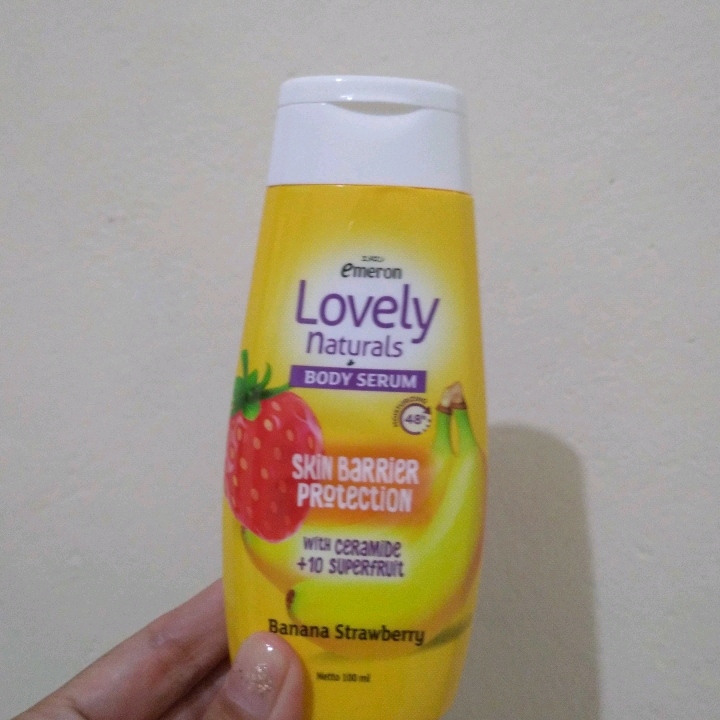 Lovely Naturals Body Serum - Banana Strawberry imgfdn-70899080-2a41-424a-a850-a4a6182e5bfe