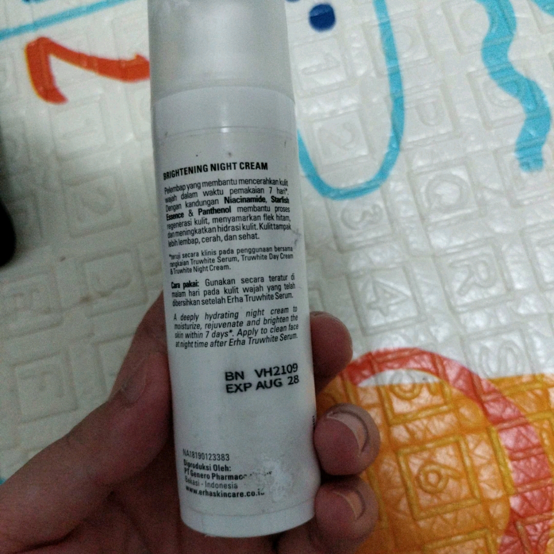 Niacinamide & Starfish Essence Brightening Night Cream imgfdn-b1dbf05a-0ddc-4f93-9b40-373aa94f1091