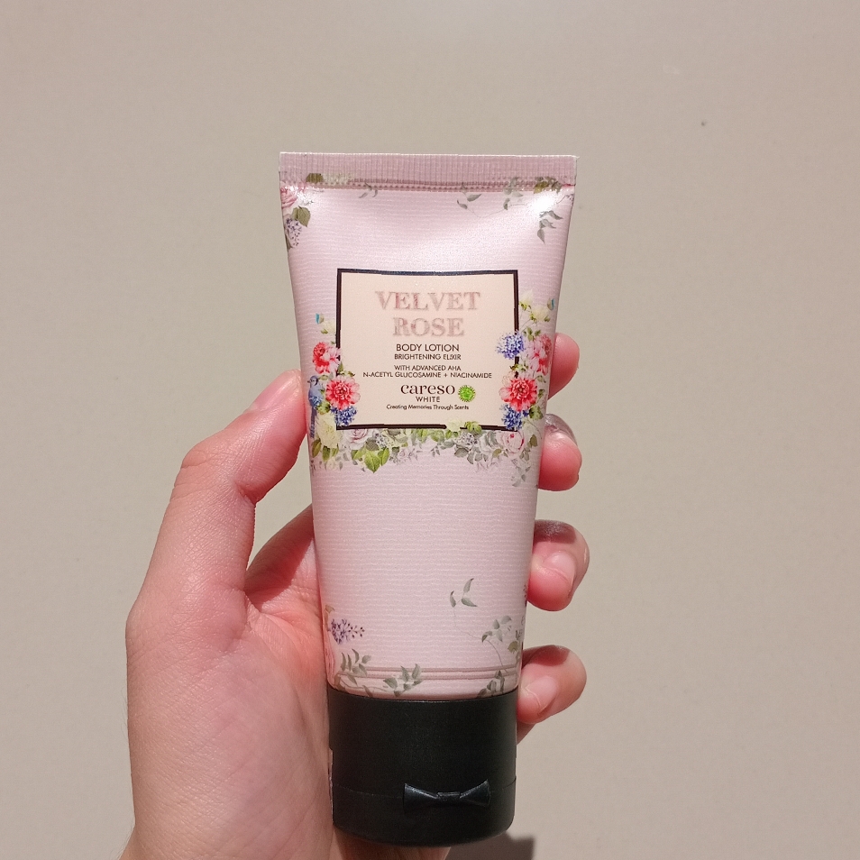 Body Lotion - Velvet Rose imgfdn-bff78e04-ce60-4b09-875a-fa5a25fb0041