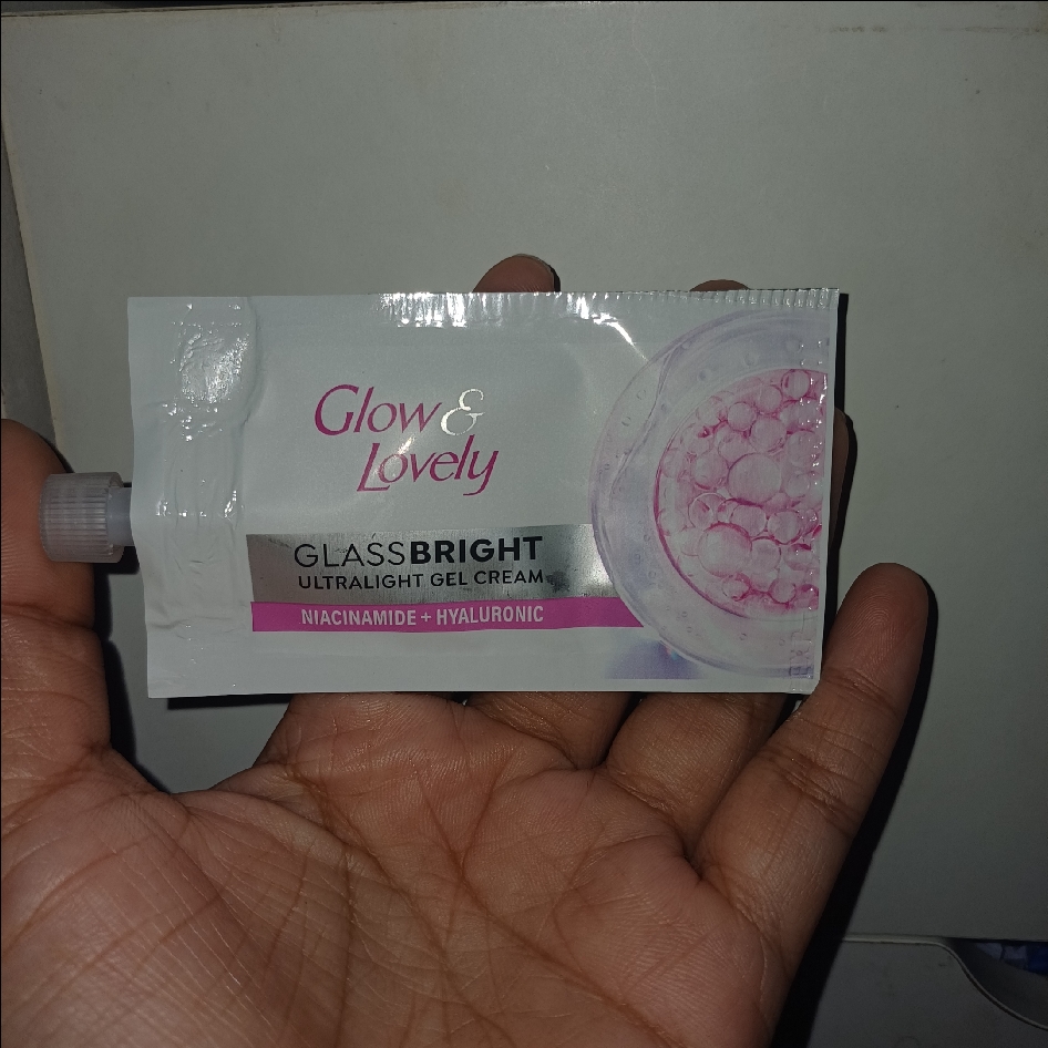 Glassbright Ultralight Gel Cream imgfdn-c08f0b2f-0a68-48aa-9dbe-898934069273
