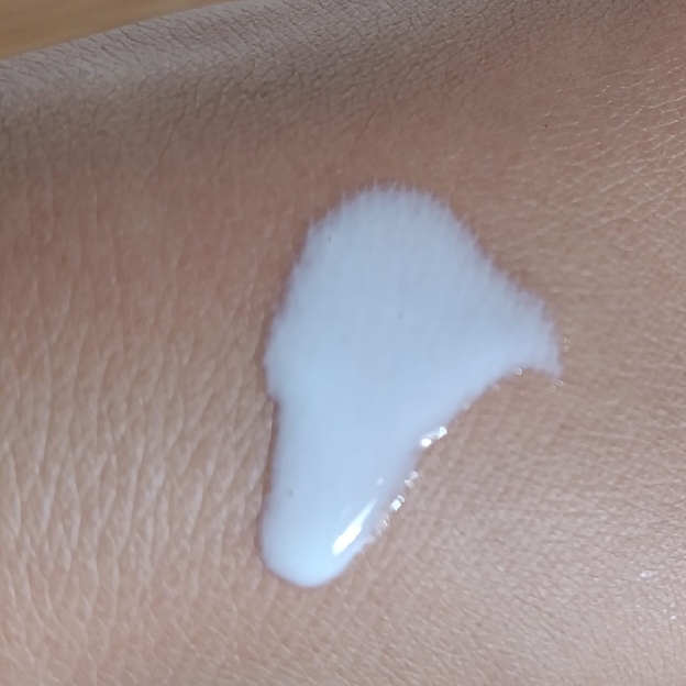 UV Mild Milk Natural Color imgfdn-840f921f-9440-4931-9ac9-227b50138c94