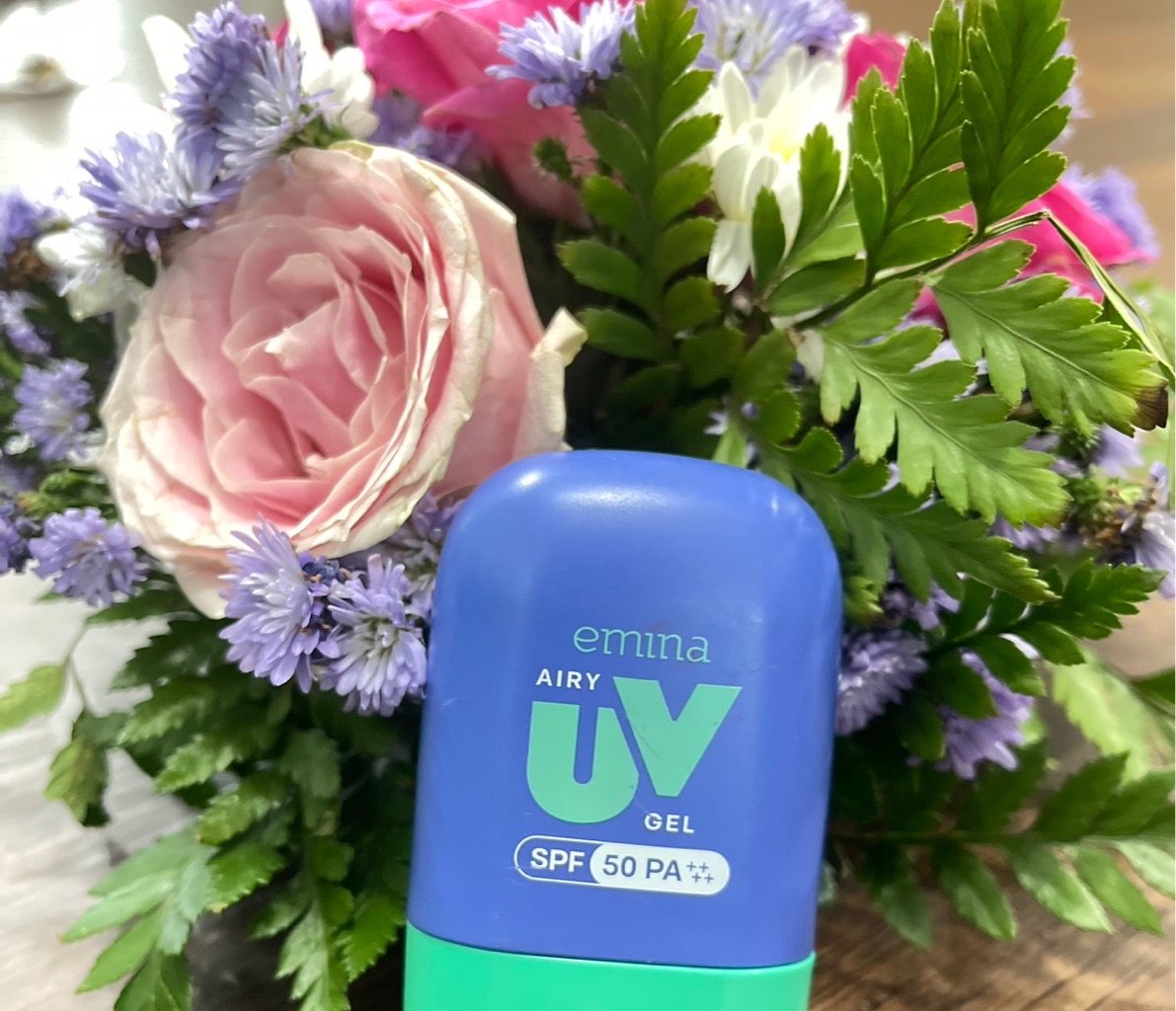 Emina UV Gel Sunscreen SPF 50 PA++++ - Airy imgfdn-77348a8f-77e9-46f5-a892-17293a2da7ab