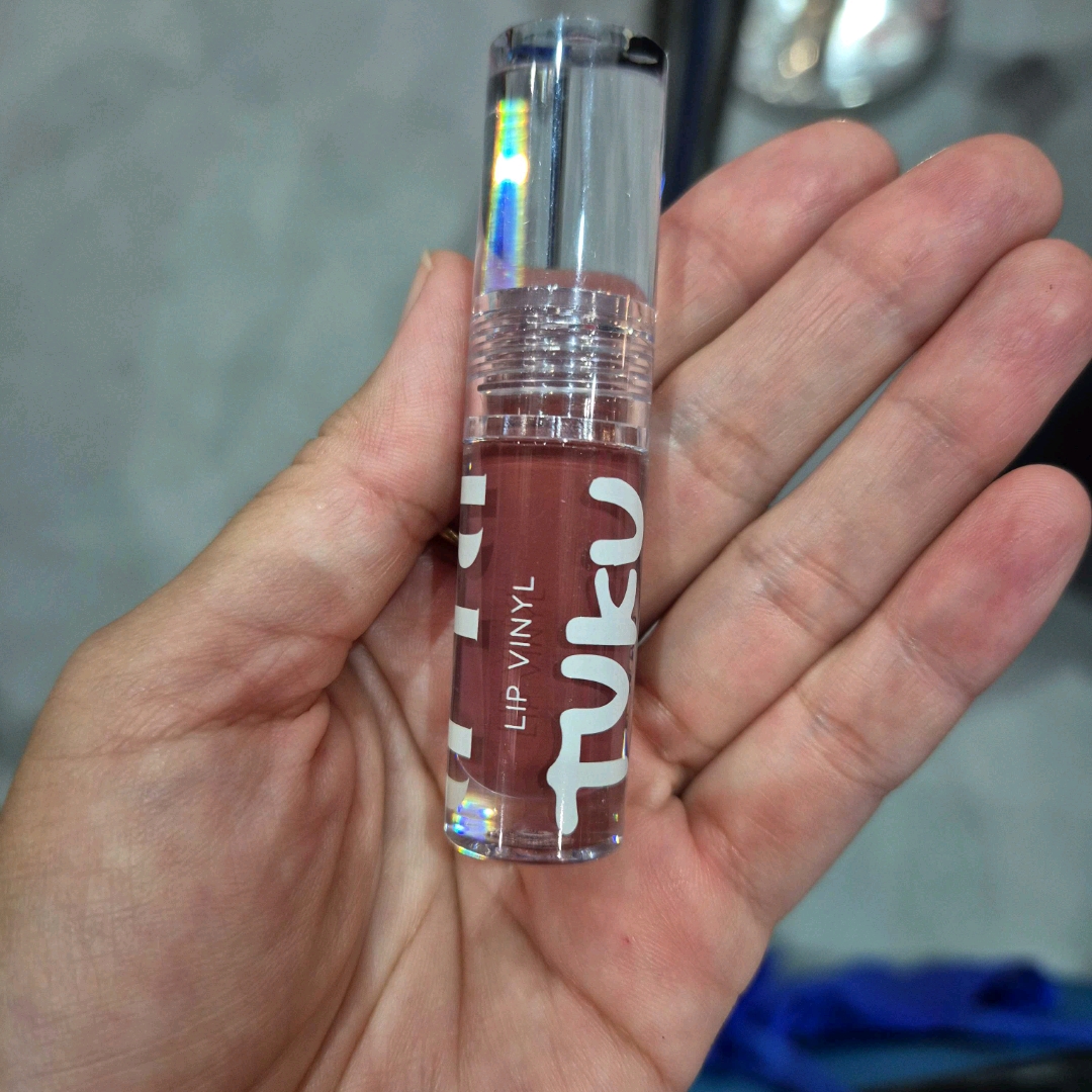 BLP X Tuku Lip Vinyl - Mocha imgfdn-d24b34b3-1752-459c-9c65-720c46c16232