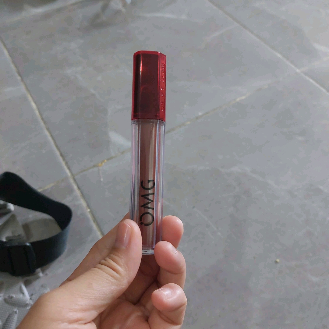 Oh My Glam Mattelast Lip Cream - 13 Latte imgfdn-cf1fcc87-faf8-40d2-bc18-7c42413fd25d