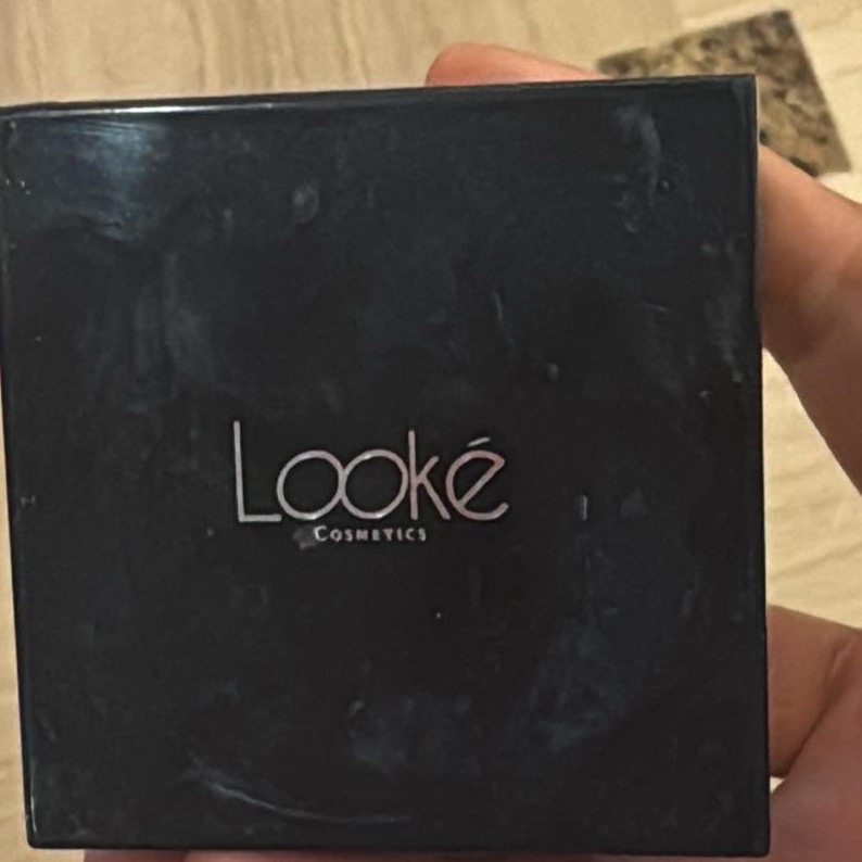 Holy Perfecting Pressed Powder - Maia imgfdn-0e8f1bcf-df2a-4740-9fa4-eea884629c0d