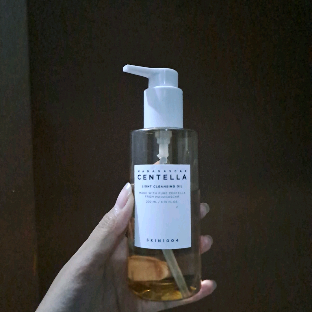Madagascar Centella Light Cleansing Oil imgfdn-062d3635-ba68-4297-ba88-445bc40a3285