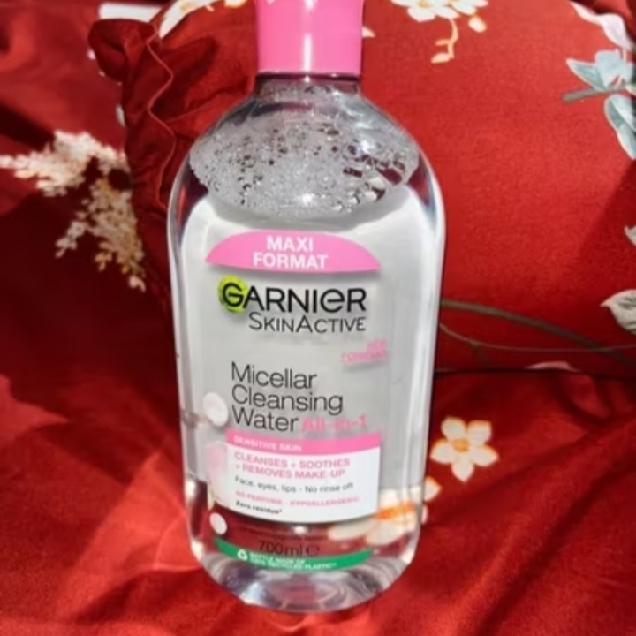 Micellar Cleansing Water All-in-1 - All Skin Type imgfdn-3631f1d0-e7b9-4ba0-94f3-bae7d94863b3