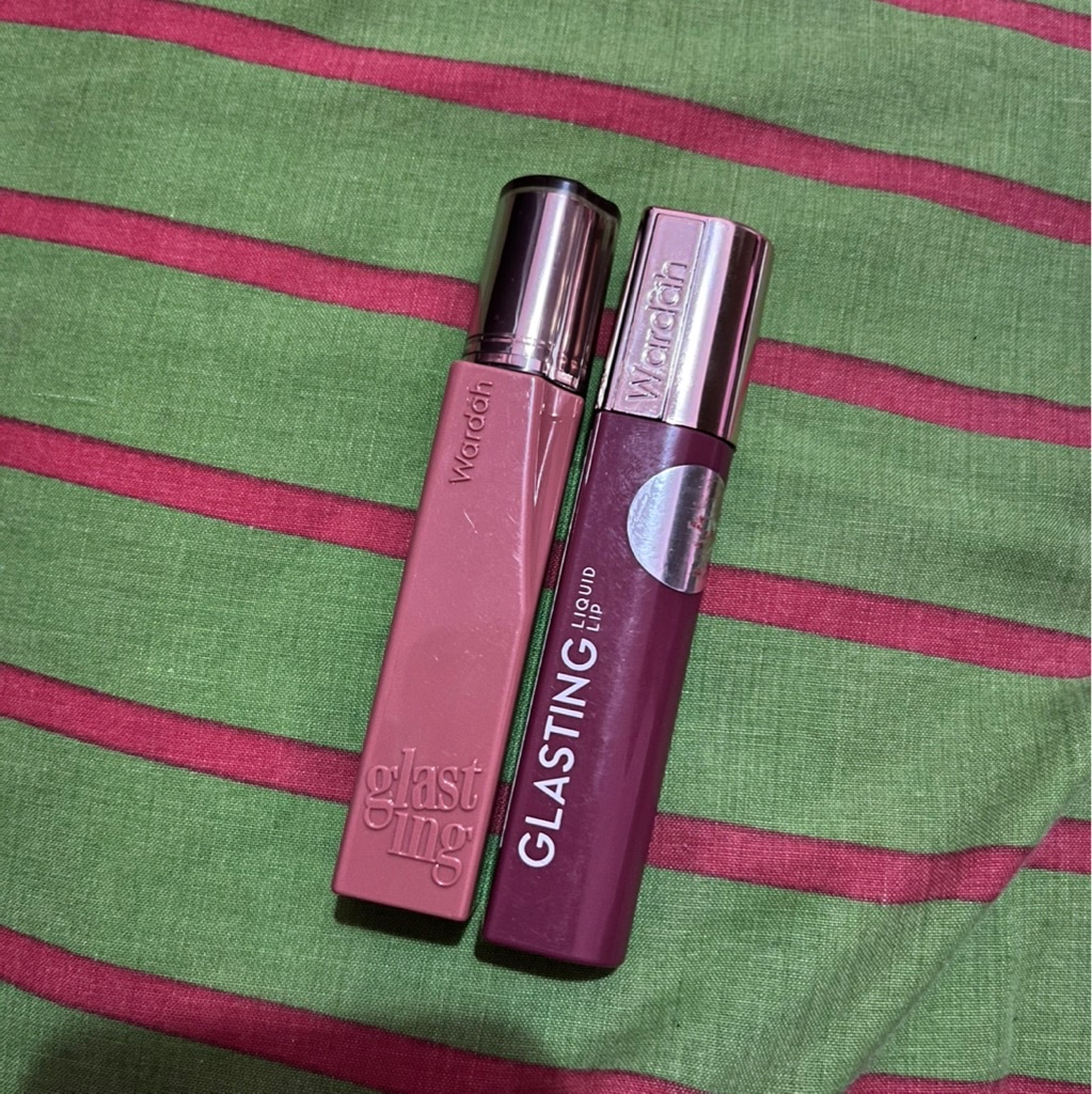 Glasting Liquid Lip - 15 Blossom Veil imgfdn-c22e32df-11d9-4b50-aa6e-d50653e42ee2