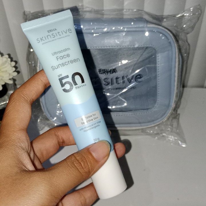 Ultracalm Face Sunscreen SPF 50 PA++++ imgfdn-40c91ac6-33df-4606-aca9-f1cc9a84aa27