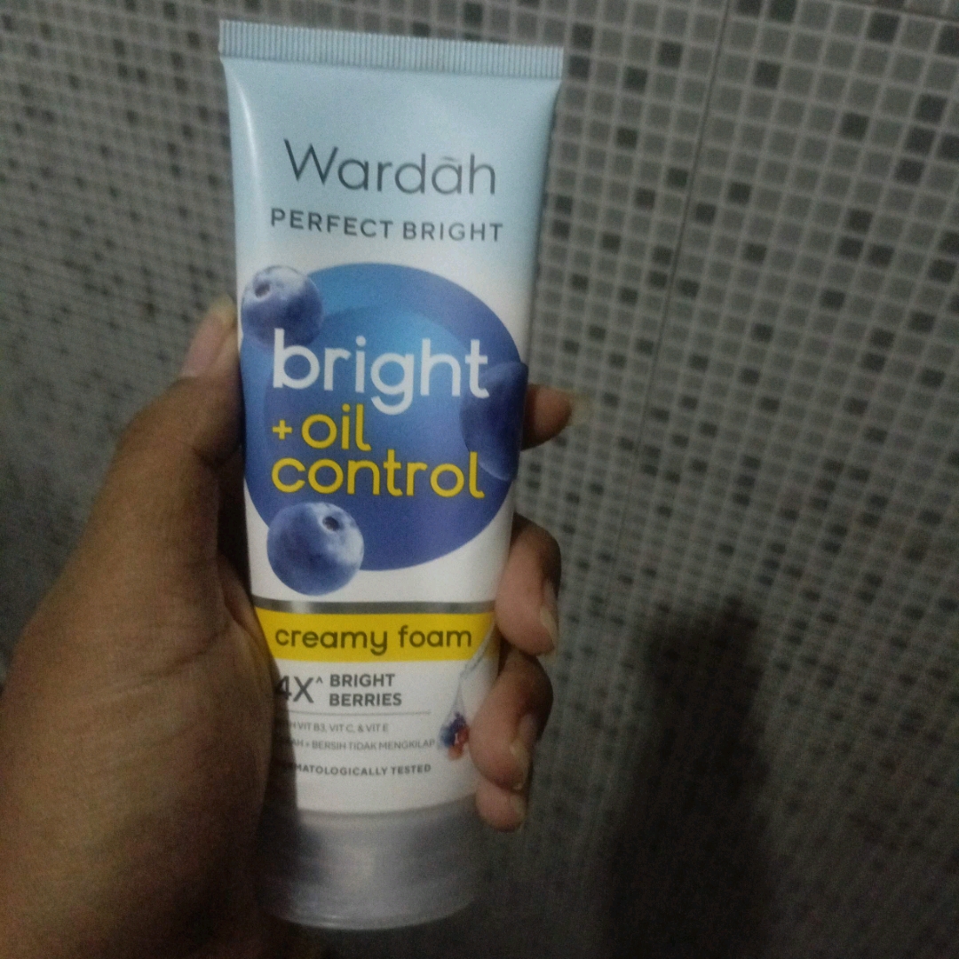 Perfect Bright Bright + Oil Control Creamy Foam - Reformulation in October 2022 imgfdn-c9180888-329c-44a5-8667-9d1e9ba8c2bd