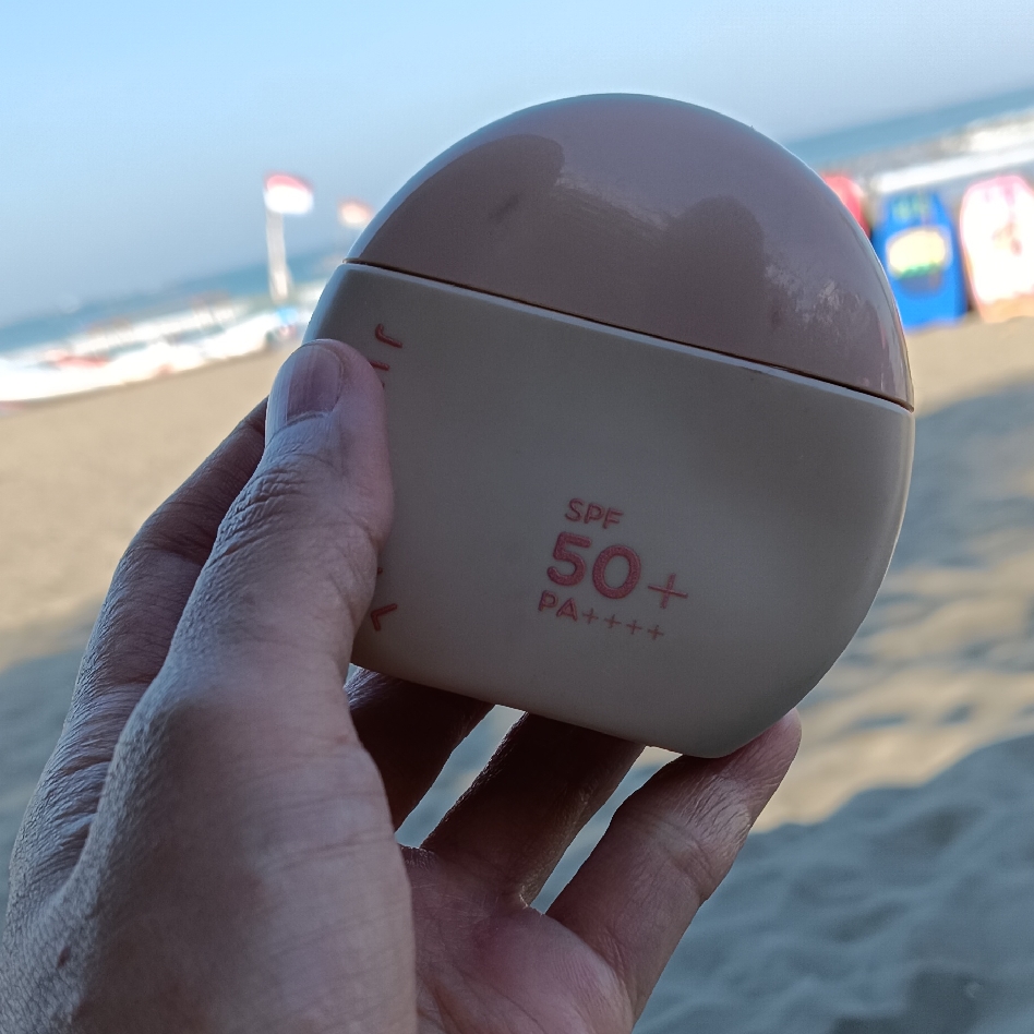 6 in 1 Tinted Sunscreen SPF 50+ PA++++ - 02 Ivory imgfdn-9551fa48-addf-4e04-aa93-dc8112232c1f