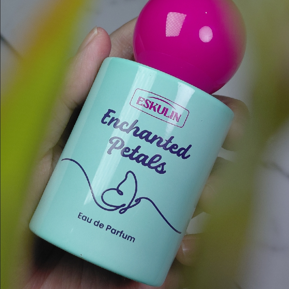 Eau De Parfum - Enchanted Petals imgfdn-c976ec92-8fbf-4b7e-89d9-306b365046c8