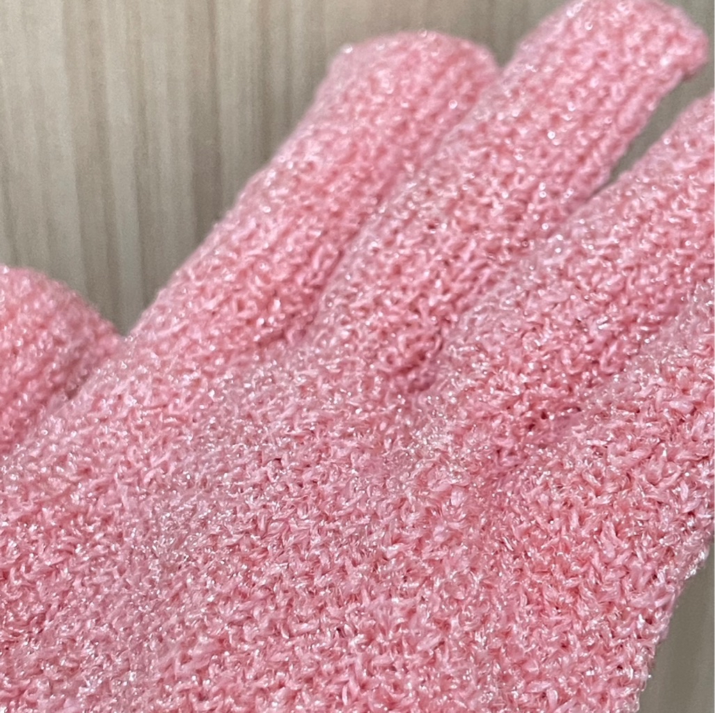 Bath Gloves - Pink imgfdn-e1013e99-cf8d-4baa-b555-2be8a07e5a44