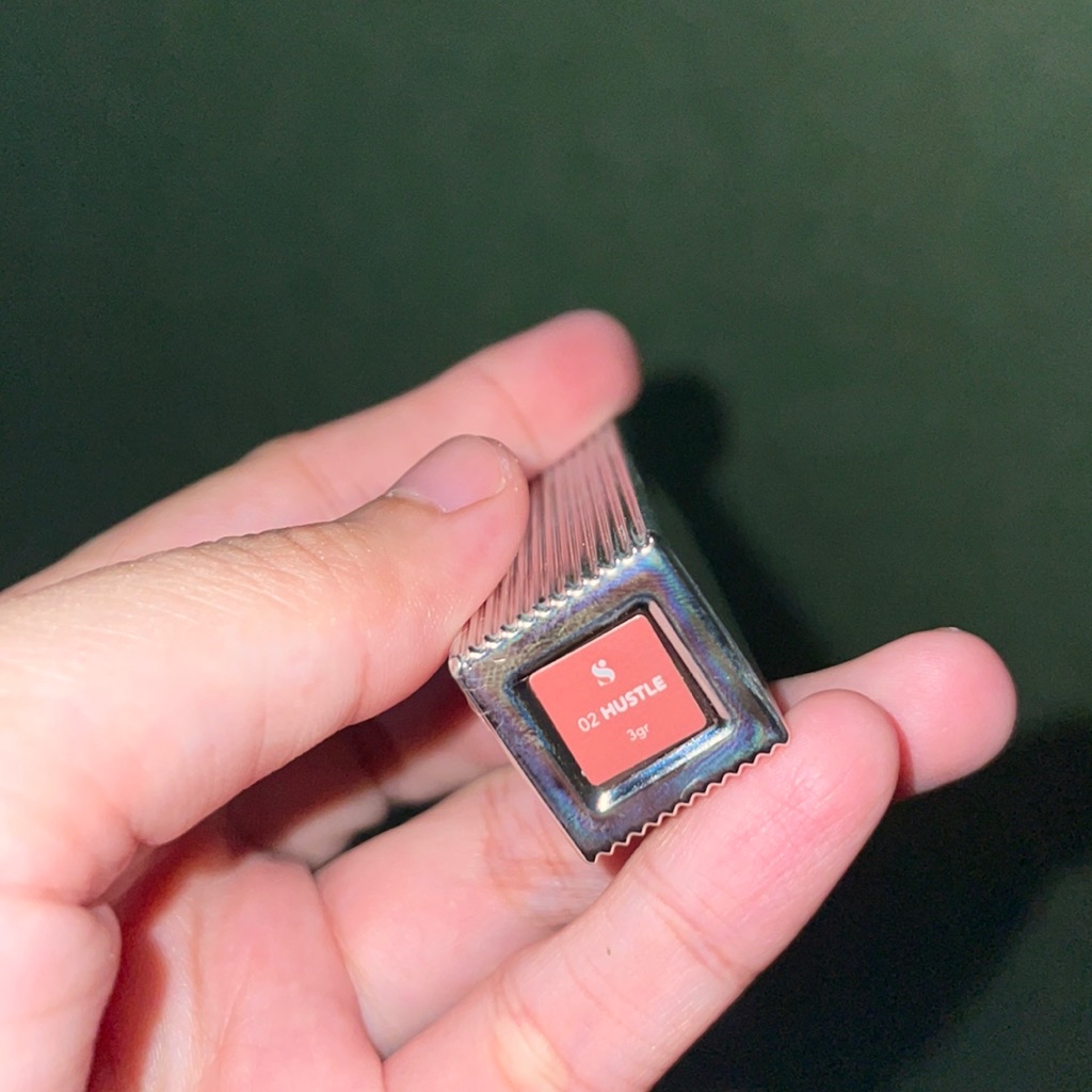 Forever Stay Comfort Lip Glaze - 02 Hustle imgfdn-70d3be62-16f2-4ef2-be18-03c094a1e7e9