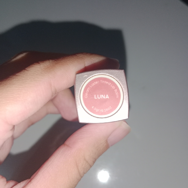 Gleam Luster Tinted Lip Balm - Luna imgfdn-5a4e2c61-9c9a-459d-ac72-f5658f57cd6f