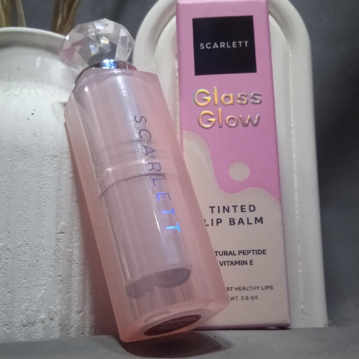Glass Glow Tinted Lip Balm  - Peachy Glaze imgfdn-06a8e431-2a34-456e-ab27-19166908dbe1