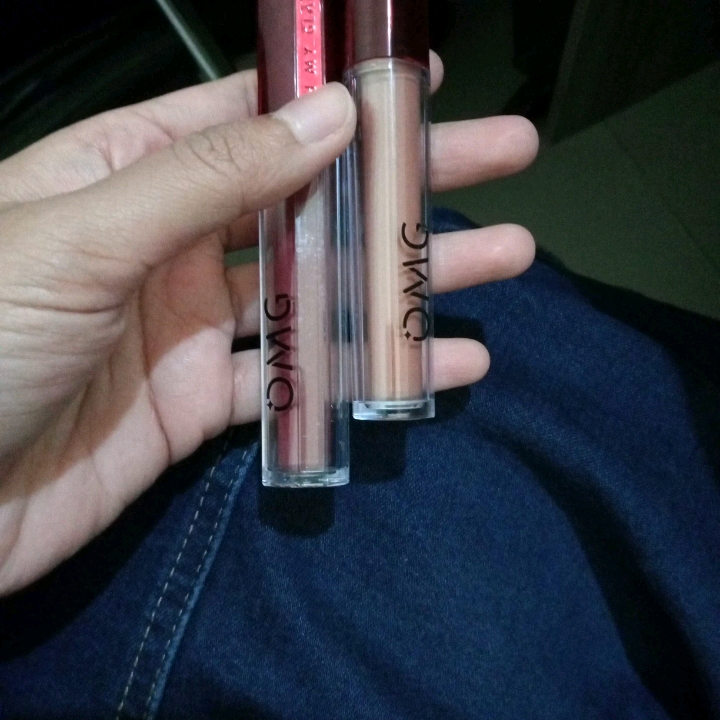 Oh My Glam Mattelast Lip Cream - 21 Passion  imgfdn-75c1fbee-aa3a-44dc-bc8d-1426460abd10