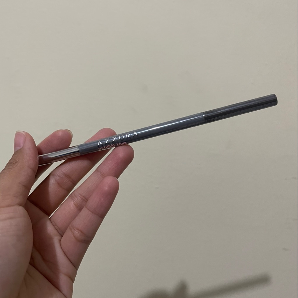 Natural Look Eyebrow Matic - Ash Black imgfdn-ceb6156d-86f1-4256-8601-5de838f6becd