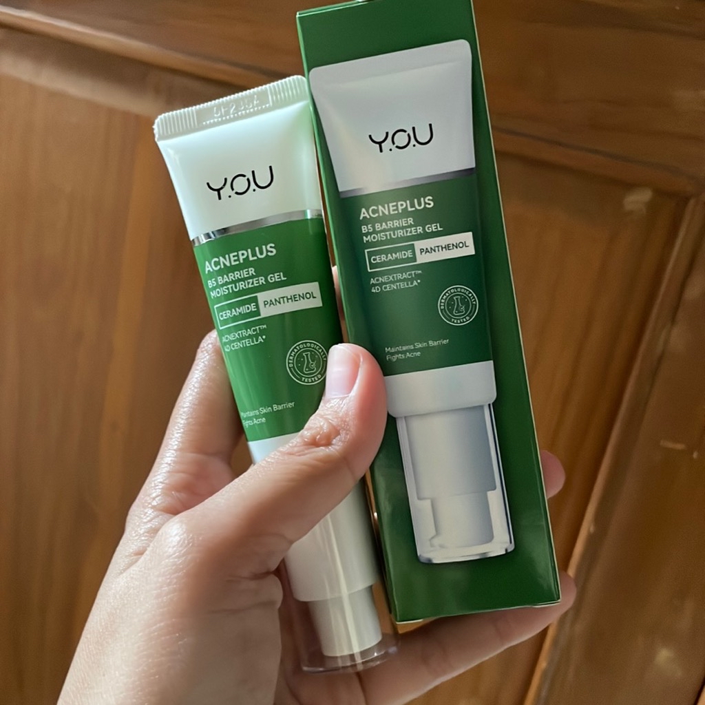 AcnePlus B5 Barrier Moisturizer Gel imgfdn-9d55e0df-0408-45ce-9cd1-dbf867a75d2b