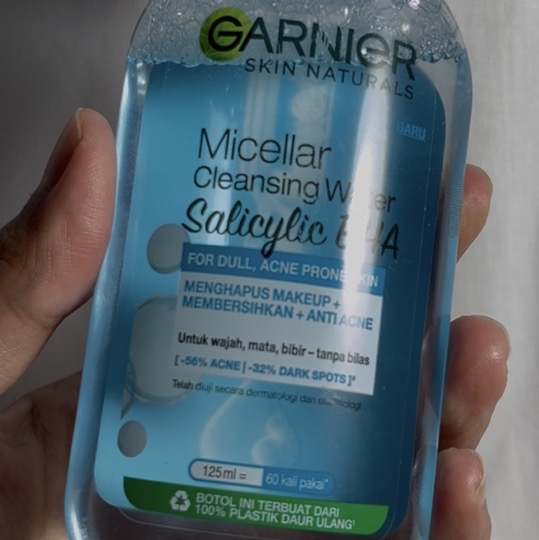 Micellar Cleansing Water All-in-1 - For Oily, Acne-Prone Skin imgfdn-5b23e95e-8945-4179-b573-be8a917a1161