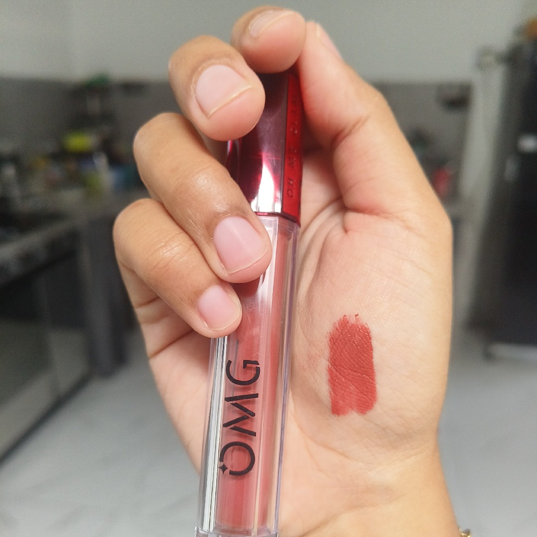 Oh My Glam Mattelast Lip Cream - 20 Blossom  imgfdn-9cefb691-3b69-4300-bef1-29407aeeb88f
