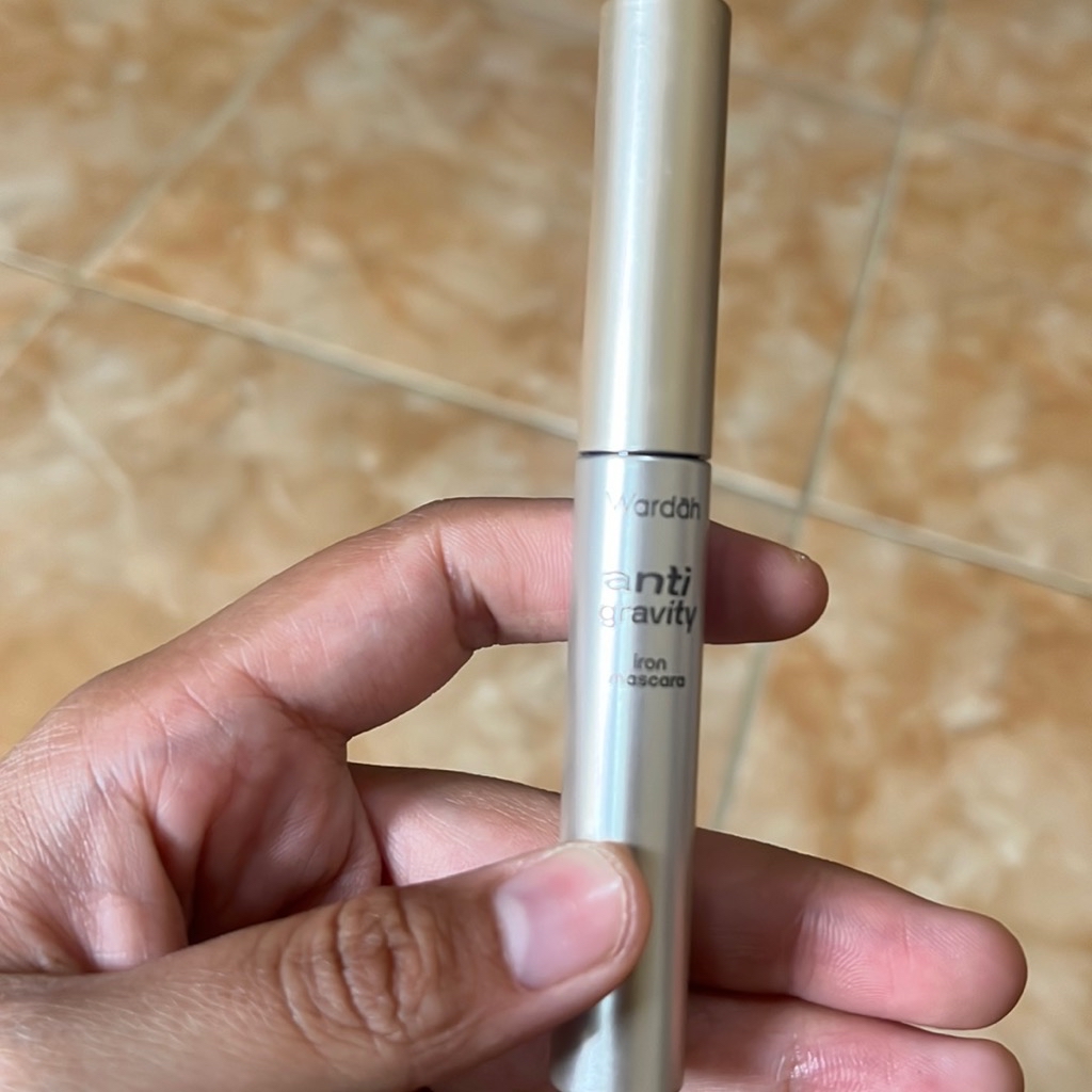 Anti-Gravity Iron Mascara imgfdn-3711559d-5b72-4d34-b83a-a10ef608192a