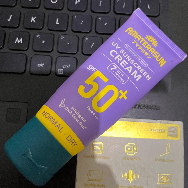 UV Sunscreen Cream SPF 50+ PA++++ imgfdn-38b5d979-496c-4a57-a6f5-0a88114b0086