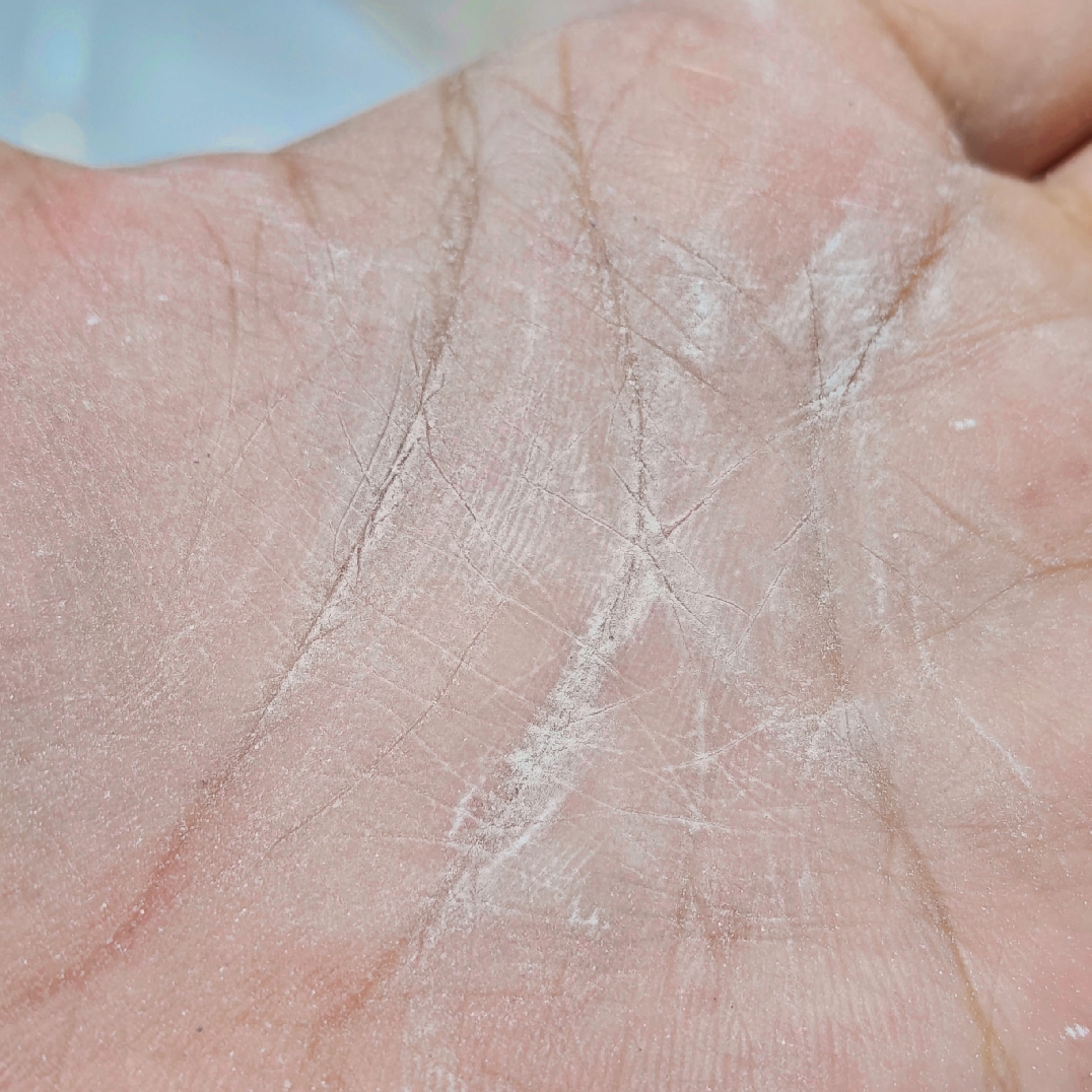 Dry Shampoo Non Aerosol  - Rasa Tenang imgfdn-e18e095c-806b-42ee-a6c5-be9aca7d0701