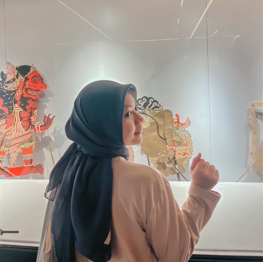 Compact Powder - Pink imgfdn-e5ee3e11-99b3-4ad3-98f3-e0e9105cf64f