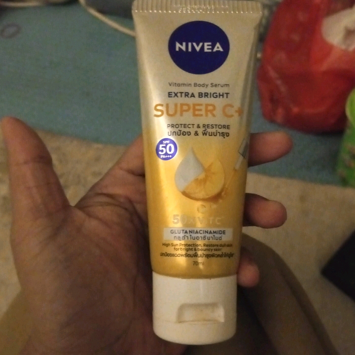 Extra Bright C&E Vitamin Lotion imgfdn-9b65289b-3b1e-40c3-a3bf-2561a6ffaa2e